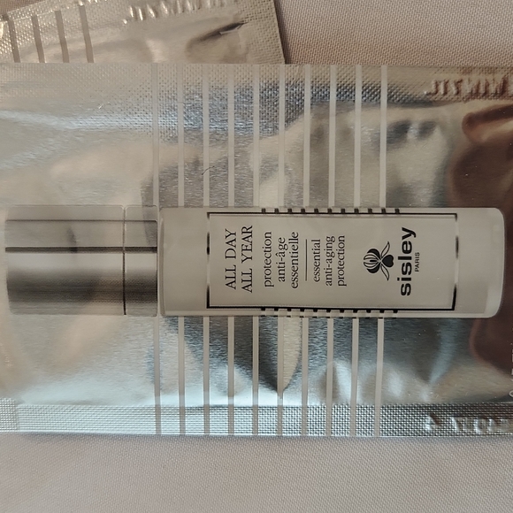 17 Sisley Paris samples - Picture 8 of 16